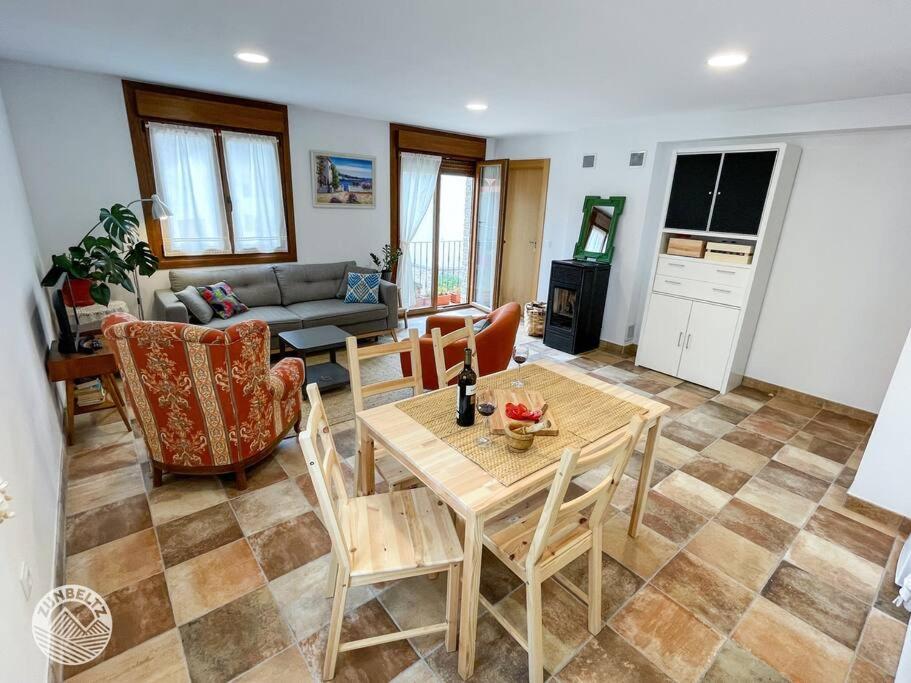 Lezáun Casa Zunbeltz De 3 Habitaciones En Plena Montana מראה חיצוני תמונה