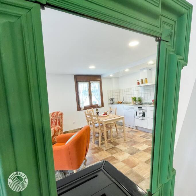Lezáun Casa Zunbeltz De 3 Habitaciones En Plena Montana מראה חיצוני תמונה